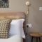 Modern Central one Bedroom Apartment in Penzance
