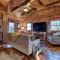 1930's Highlands Hideaway - هايلاند