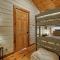 1930's Highlands Hideaway - هايلاند
