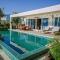 4br Villa River Deck, Pool, Bbq & Garden