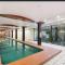 Darling Harbour Apartment - Weekend Getaway