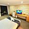 Hilltops Retreat Motor Inn