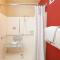 Courtyard by Marriott Richmond West