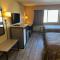 Super 8 by Wyndham Perry IA