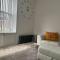 Seaside Home - Ardeer Square