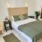 Villa Lori, pool, 5 min drive to beach in Albufeira - Albufeira