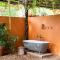 Liedjiesbos Urban Olive Farm Accommodation