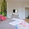 R & R Apartment - private room with shared bathroom - Benátky