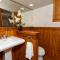 Charming School House with Large Pool - Гурон