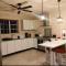 Surfers Paradise Retreat - Gated Community Townhouse for Surfers & Families