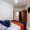 Vila Tupi-Praia Grande , 100 metros da praia, 2 quartos ,sendo uma suíte, Piscina , varanda com churrasqueira, garagem , Wi-Fi - برايا جراندي