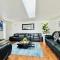Shiny Rambler House with Spacious Solarium. - إيفريت