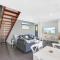 WATERFRONT HOME BORDERING MOOLOOLABA