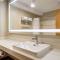Extended Stay America Premier Suites - Portland - North