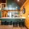 Cozy Mountaintop Cabin with Firepit, HotTub & Views! - 赛维尔维尔