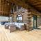 Cozy Mountaintop Cabin with Firepit, HotTub & Views! - 赛维尔维尔