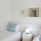 904 Bermudas 3 bedroom beach front sea view apartment - Durban