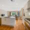 Aria House - Henley Beach - Family Holiday Beachside BBQ