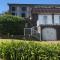 100m from the beach - The Wambi Getaway, Pet Friendly, 2BR Entire Apt with Large Backyard - Wamberal