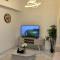 Serene 2BR Getaway in Masdar City Pool and Balcony - 阿布扎比