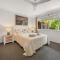 Byron Bay Accom - Kookaburra Beachside Apartment - 176 Alcorn St
