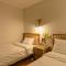 Free parking in front of the house, 4-minute walk to Line 9 station, 3 Ss beds, 20 minutes to Jamsil and Gangnam, Lotte World Tower - Seul