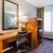 Comfort Inn Alton near I-255