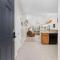 Spacious 2BR Retreat with Pool Access - Barefoot - شمال شاطئ ميرتل