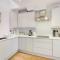 Luxury 5 Bedroom, 4 Bathroom Home in Purley - Purley