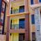 Bnb in ntinda with WiFi , workstation and fan - Кампала