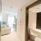 Modern High-Rise Studio in the Heart of Business Bay - Dubaj