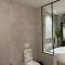 U N I Q U E by Sea View Suites