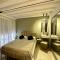 U N I Q U E by Sea View Suites