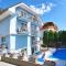 Kék Mediterran Apartman Ház - بالاتونفوريد
