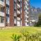 Camps bay beach apartment with Jaccozi