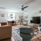 North Central Loft - ستونتون