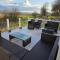 Perfect retreat, great views and excellent facilities, also weekend shows at Twluxurycaravan - Longridge