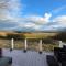 Perfect retreat, great views and excellent facilities, also weekend shows at Twluxurycaravan - Longridge