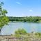 New Log Cabin with Ozark Sunset Views, $400 Daily Activities Included, Pickleball - 布兰森