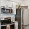 New Log Cabin with Ozark Sunset Views, $400 Daily Activities Included, Pickleball - Брэнсон