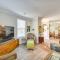 Hampton Condo By Convention Center and Coliseum!
