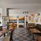 Traveler Hostel