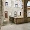 Can Cintet 1- Apartamento en la plaza de Besalú