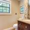 Deck and Boat Dock Lakefront Getaway in Camdenton - كامدنتون