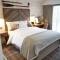 The Boathouse Inn & Riverside Rooms