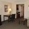 Wingate by Wyndham Peoria - Complimentary Area Shuttle - بيوريا
