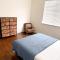 Cozy & Quiet Fully Equipped Newark Escape with Free WiFi, AC, and Easy Parking - Newark
