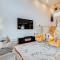 10 Mi to Morristown Stylish Home with Pool Access - 登维尔