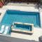 Bailey's Lighthouse Luxury Oceanfront Beach House - 默特尔比奇