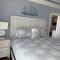 Bailey's Lighthouse Luxury Oceanfront Beach House - 默特尔比奇